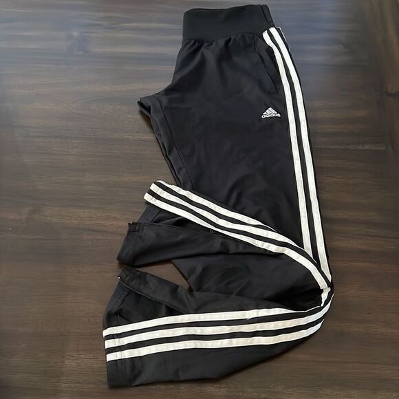 Adidas climate jogger    - Picture 2 of 4